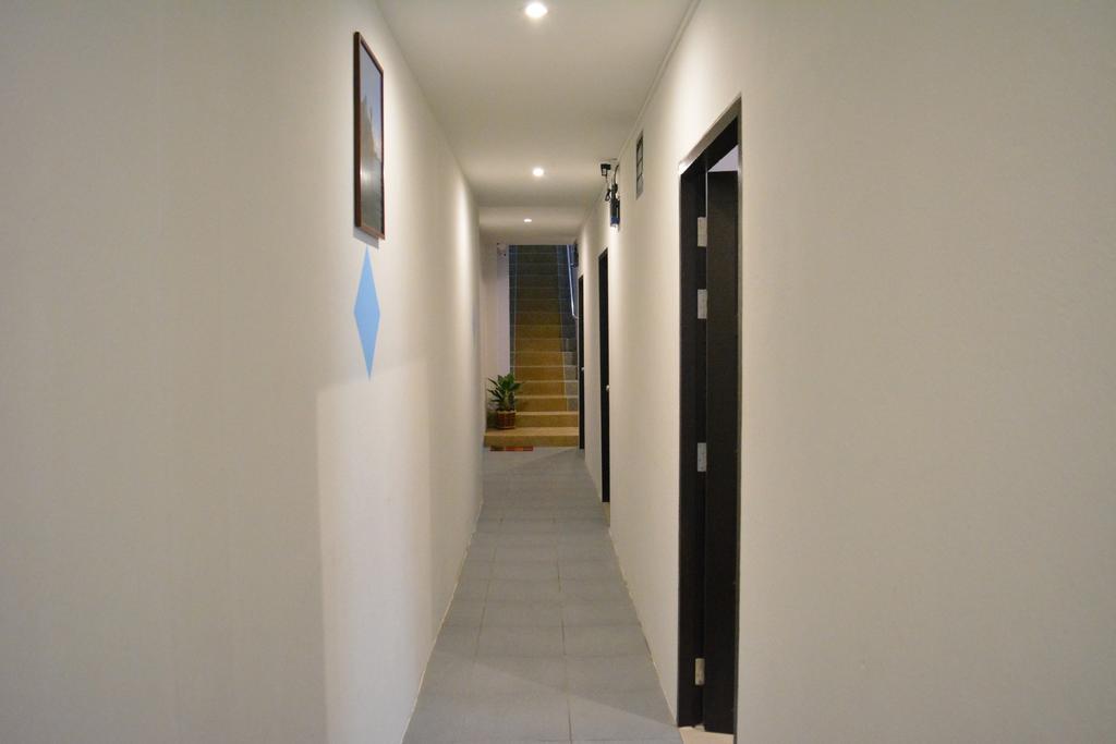Zzeehouse Hotel Ao Nang Exterior photo