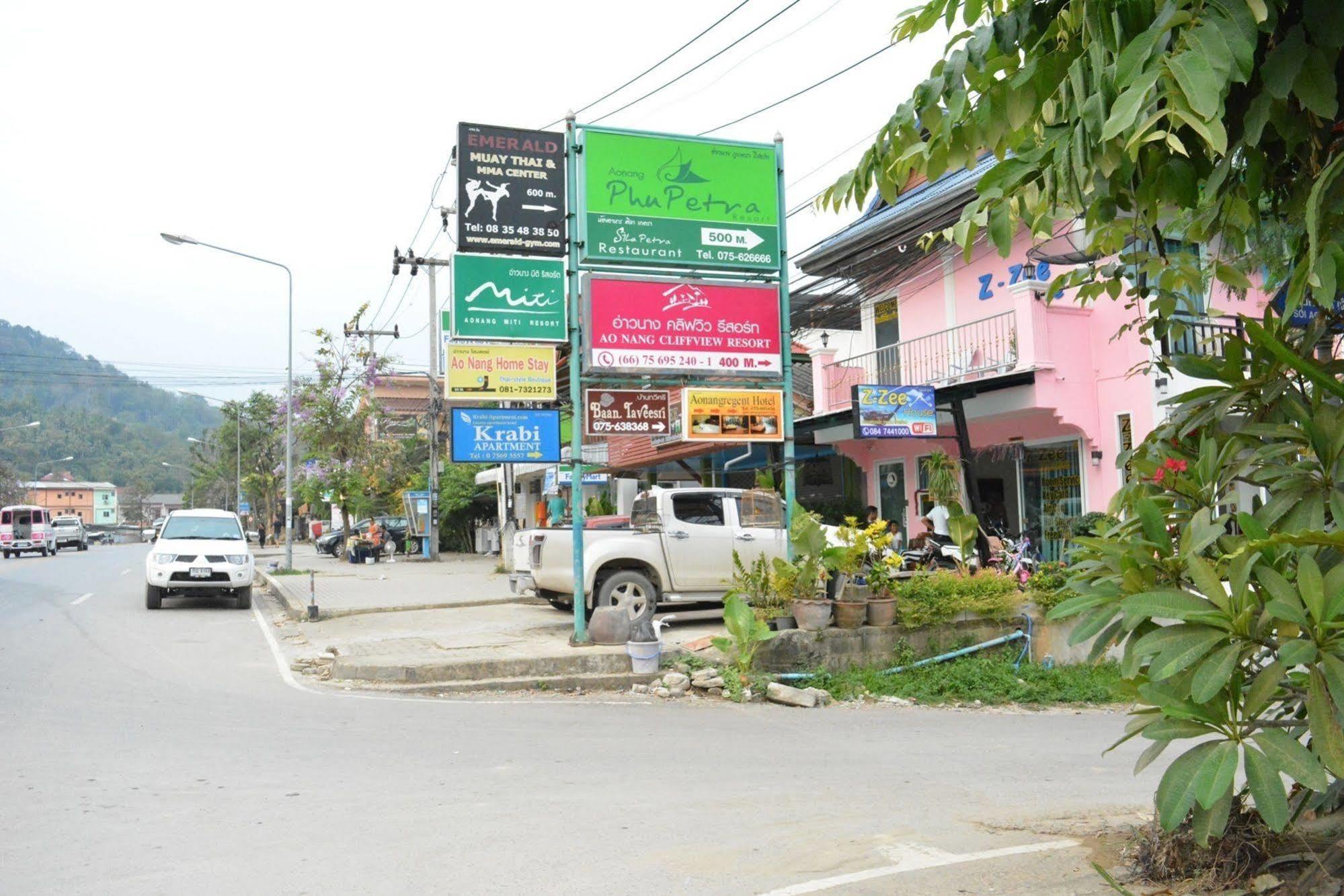 Zzeehouse Hotel Ao Nang Exterior photo